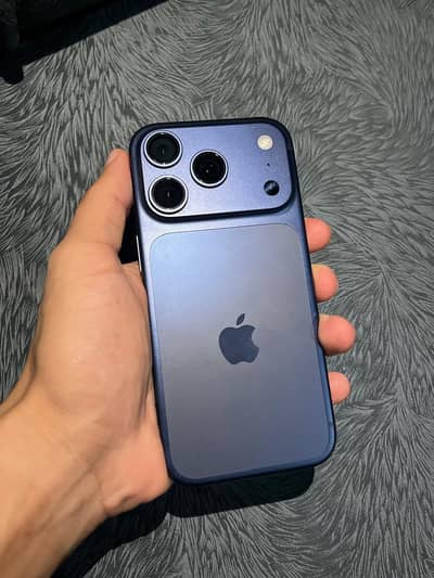 Apple iPhone 17 Pro jv