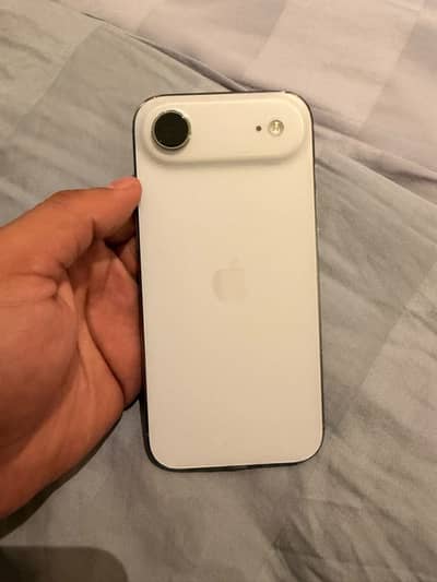 iPhone 17 air jv 256 gb 99 battery 240 