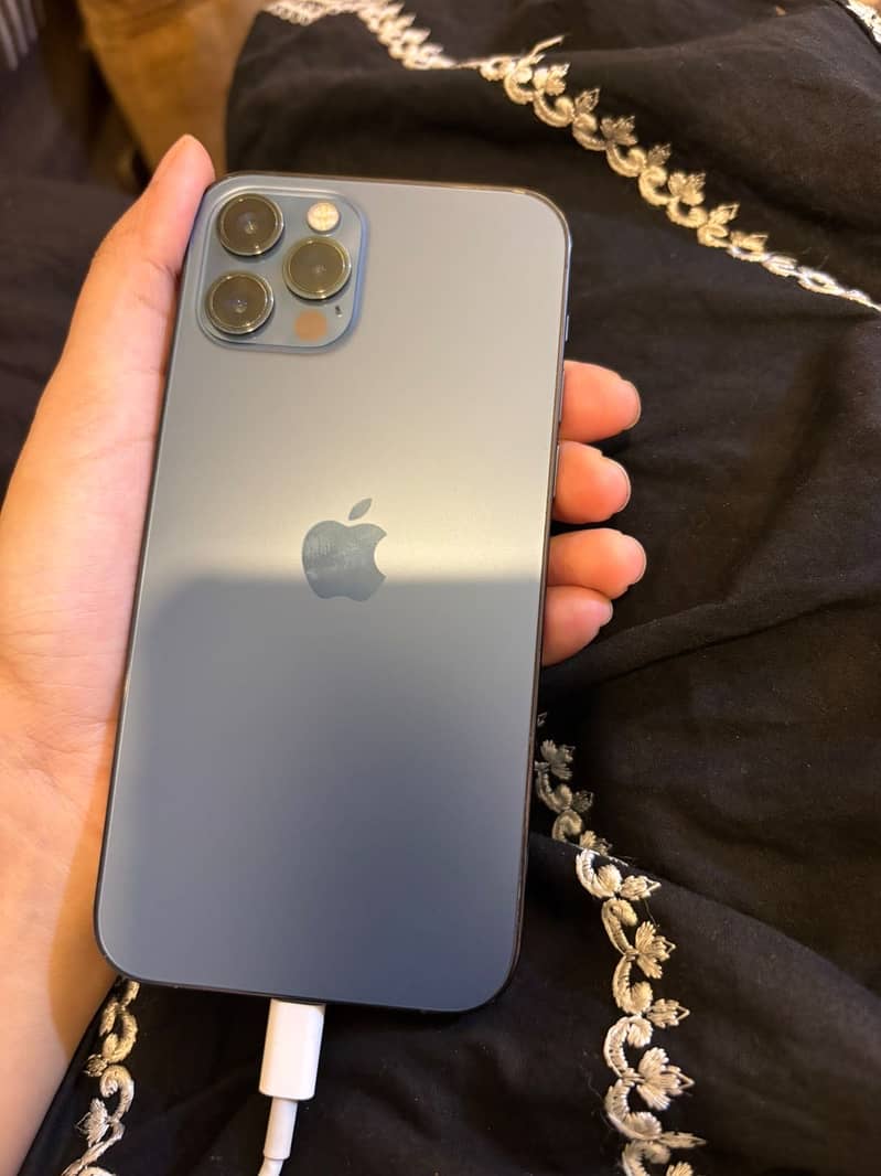 Apple iPhone 12 Pro 4