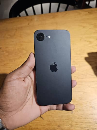 Apple iPhone 16e