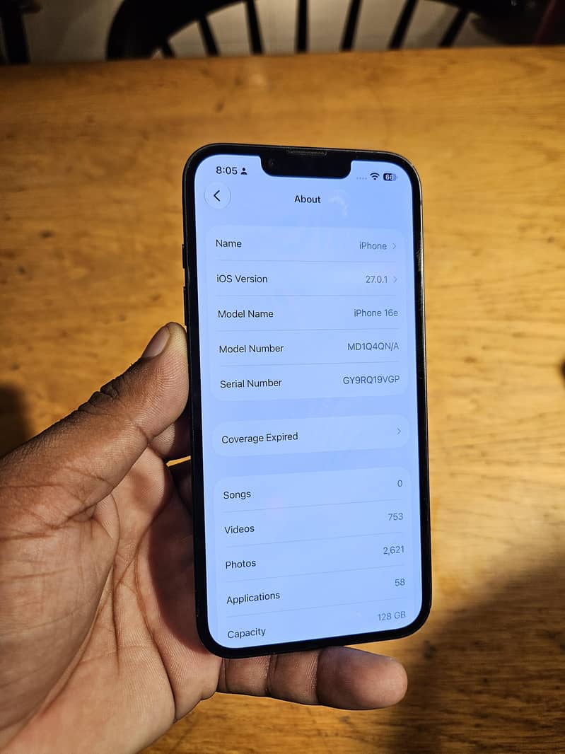Apple iPhone 16e 2