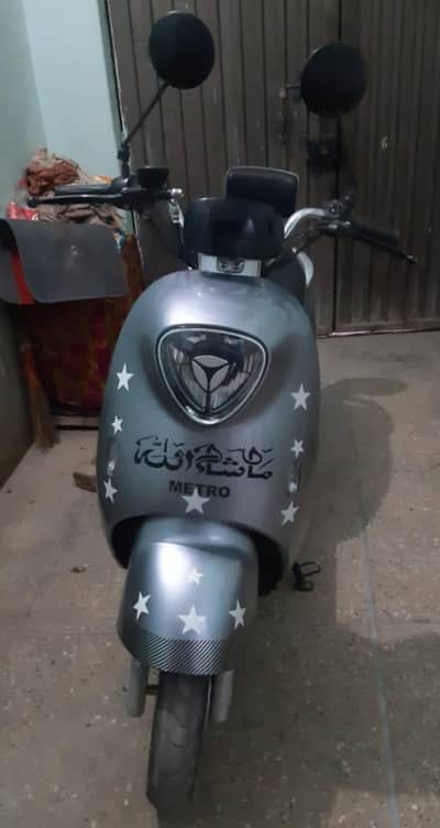 I'm selling my Metro M6 model Scooty Graphene battery wala. 03430505355