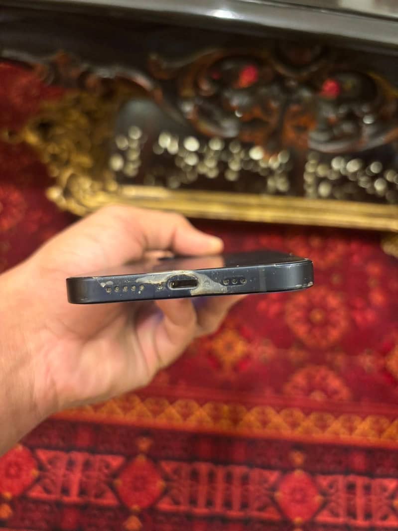 Apple iPhone 12 2
