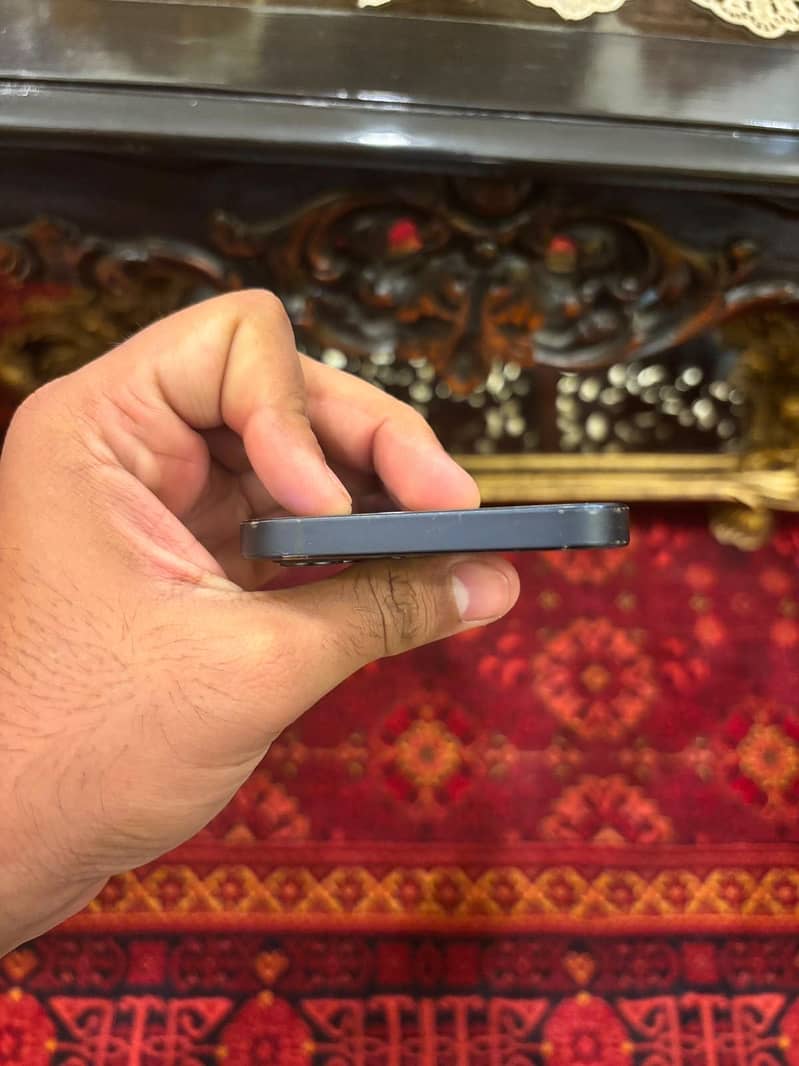Apple iPhone 12 3