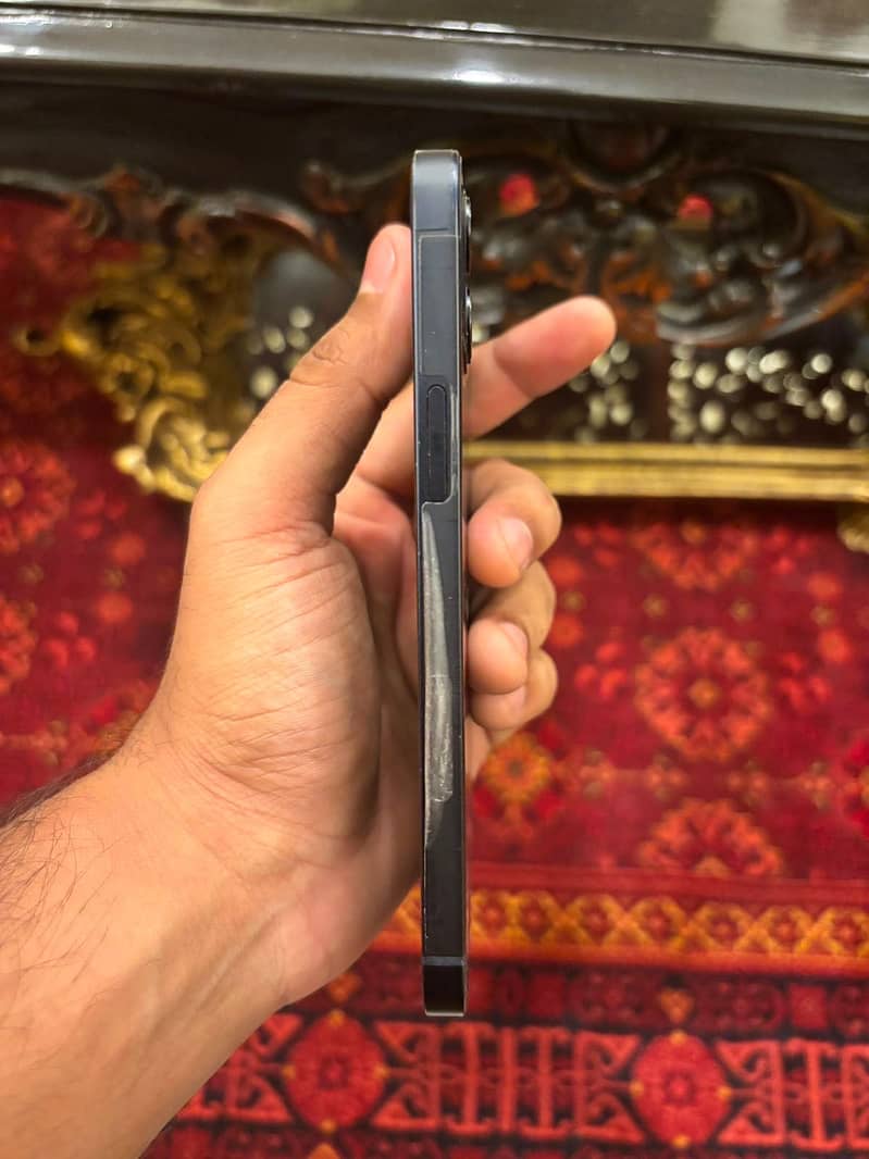 Apple iPhone 12 5