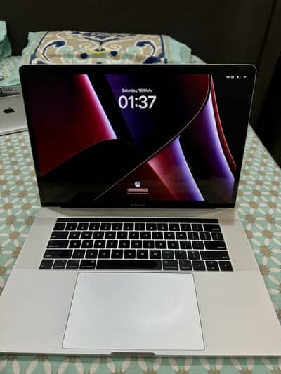 Mackbook Pro 2019 i7, 15-inch