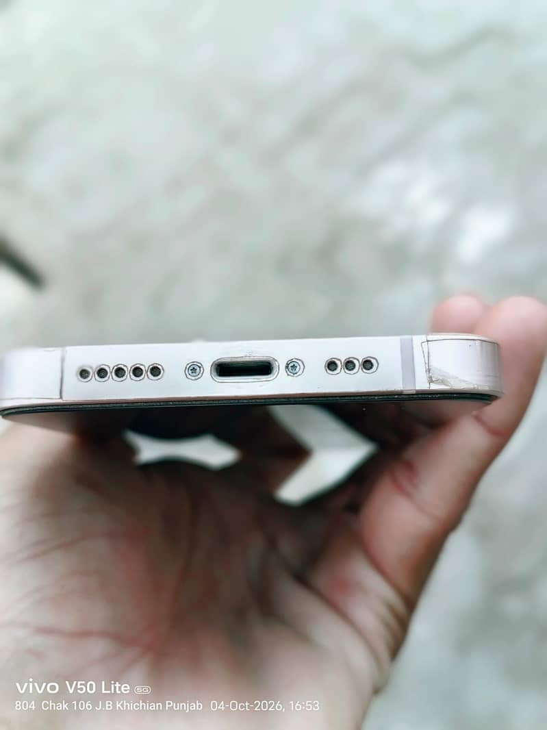 Apple iPhone 13 6