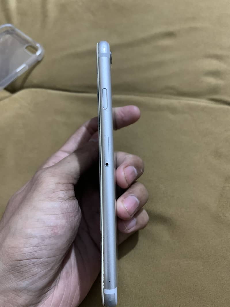 Apple iPhone 6 4