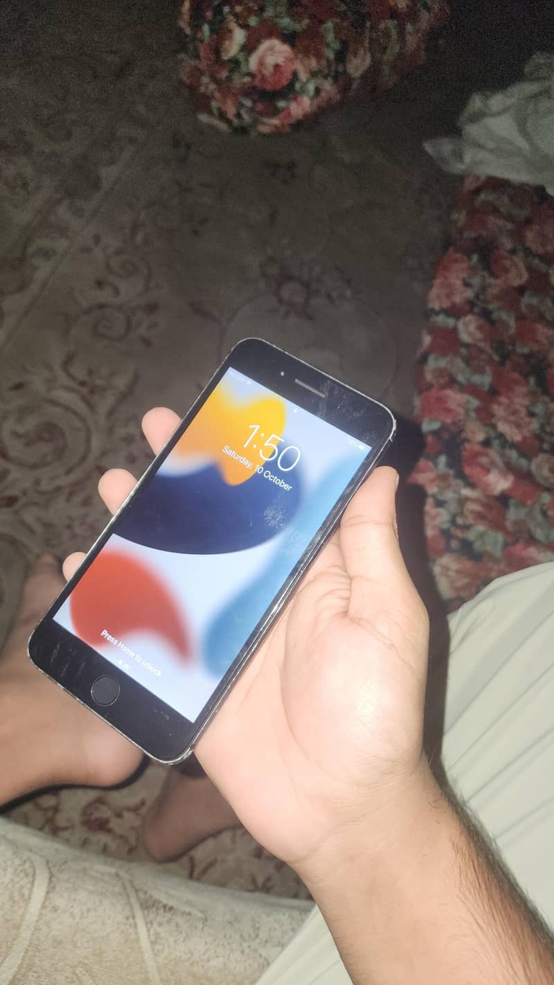 Apple iPhone 7 Plus 2
