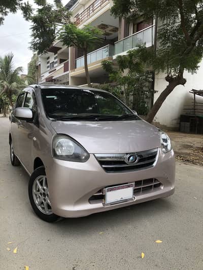 Daihatsu Mira 2012