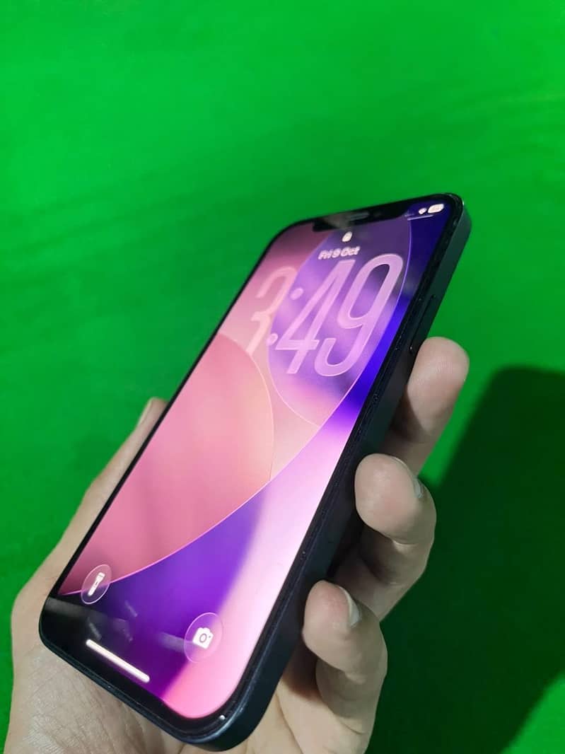 Apple iPhone 12 3