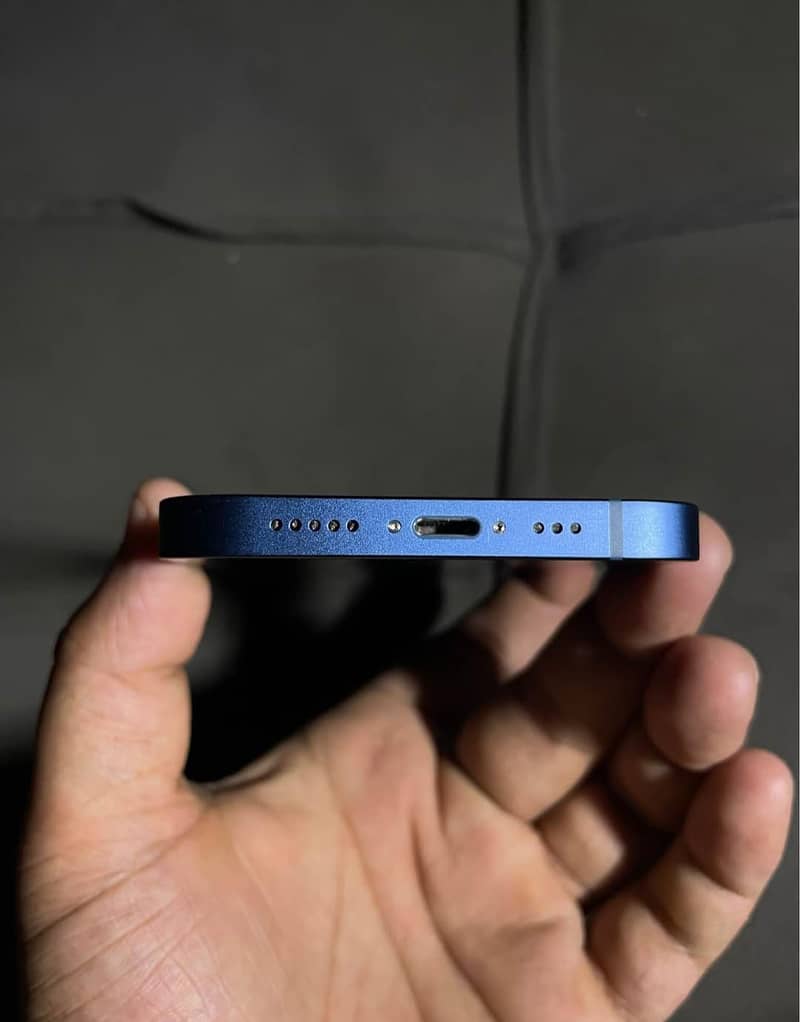 Apple iPhone 13 3