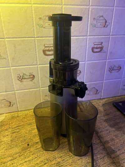 Dash juicer