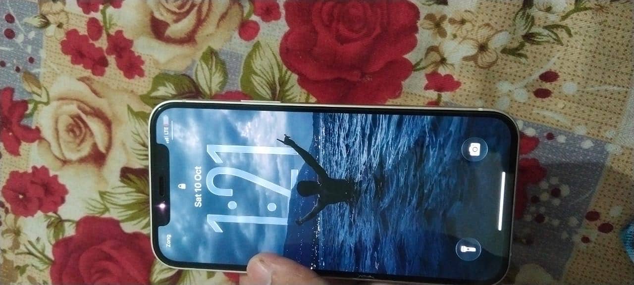 Apple iPhone 12 2