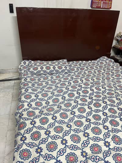 urgent sale bed set complete