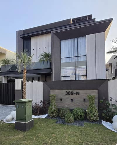 1 KANAL ELEGANT AND SUPER HOT LOCATED BUNGALOW IS AVAILABLE IN THE BEST BLOCK OF DHA LAHORE.