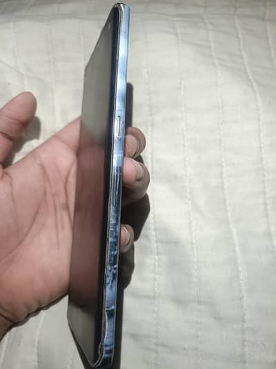 Docomo F-51A 5G PTA Approved | 8GB/128GB | 10/10 | Golden
