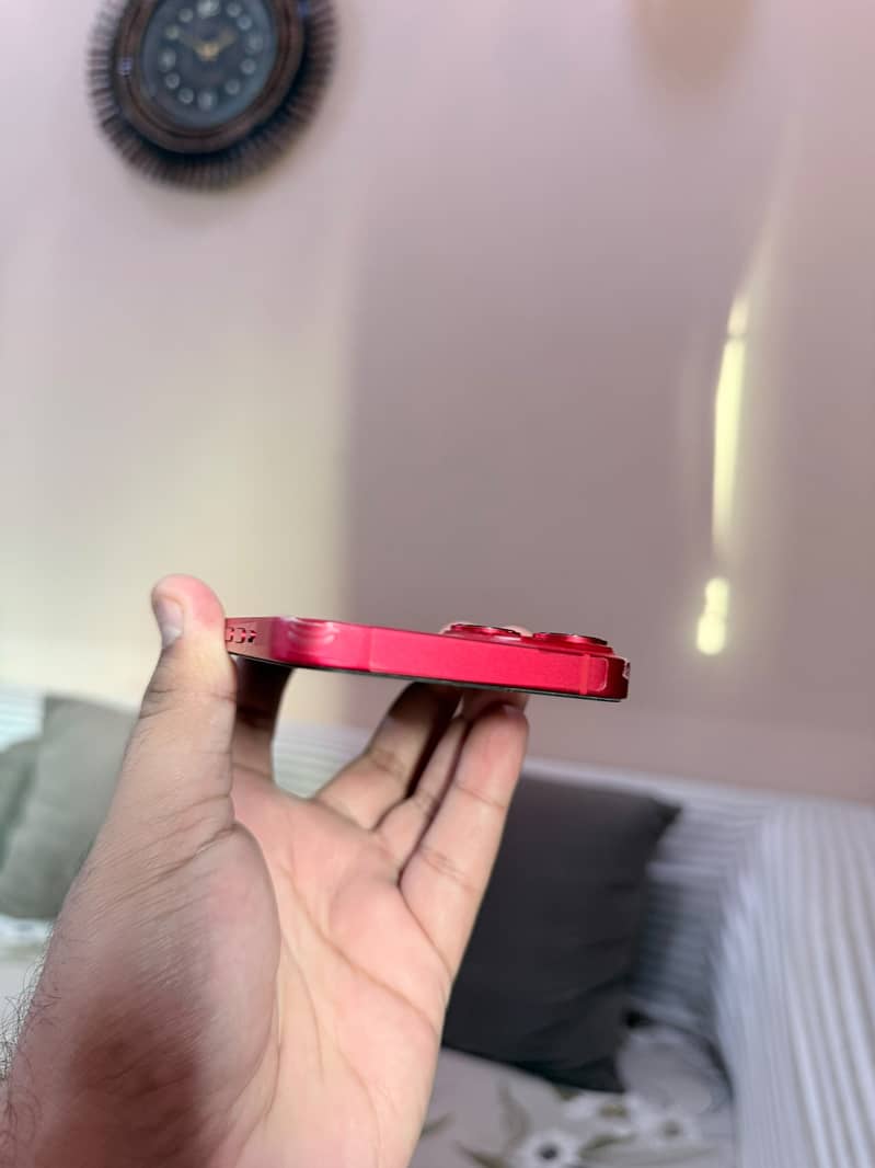 Apple iPhone 14 4