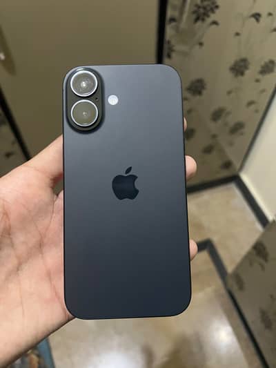 Apple iPhone 16