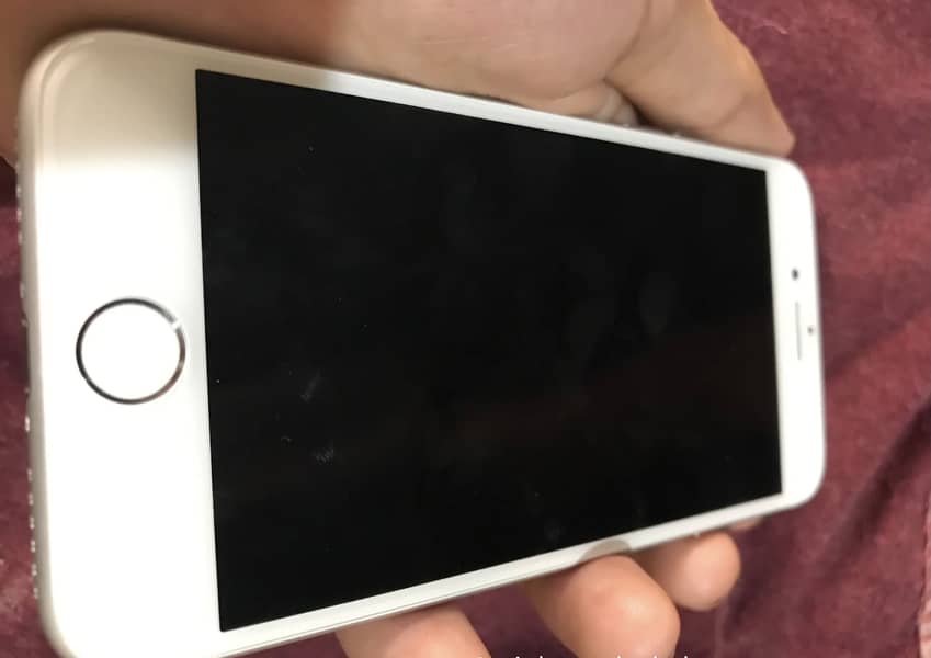 Apple iPhone 7 1