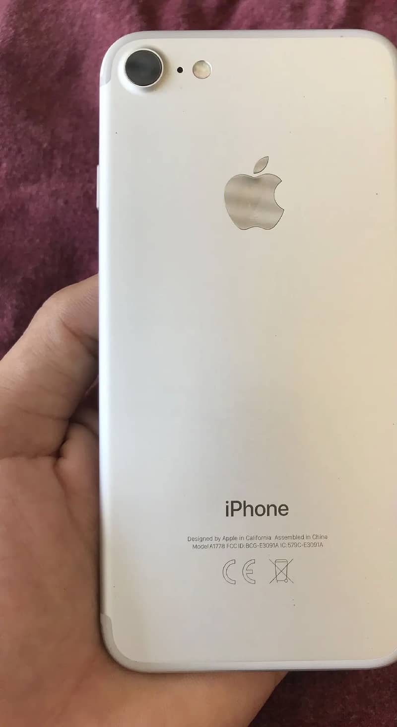 Apple iPhone 7 2