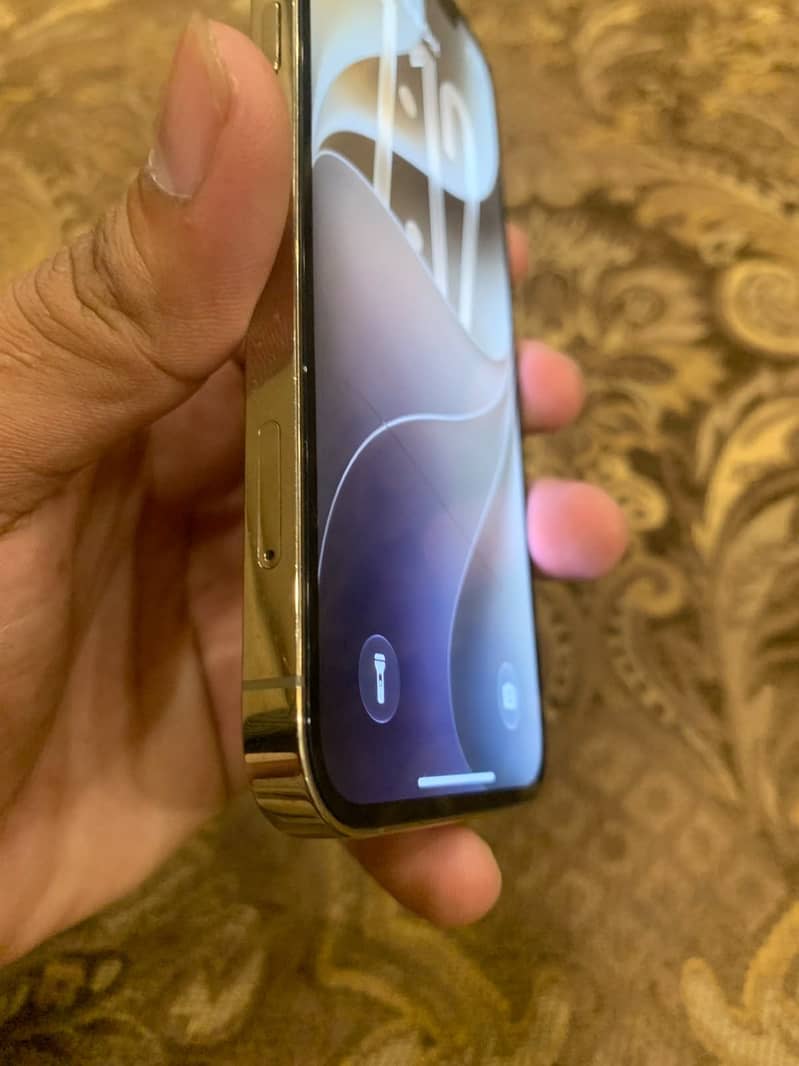 Apple iPhone 12 Pro 6