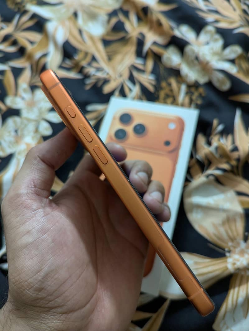 Apple iPhone 17 Pro Max 2