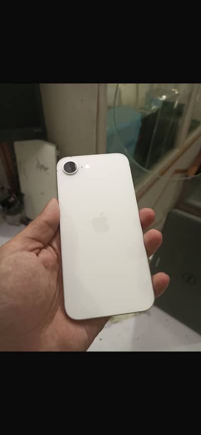 Apple iPhone 16e