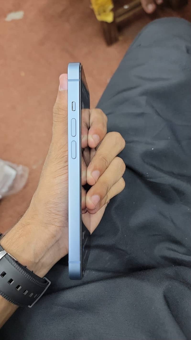 Apple iPhone 14 2