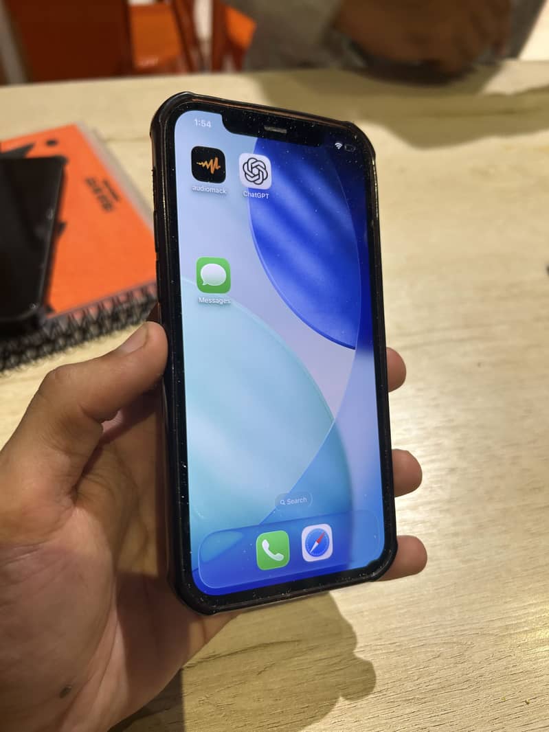 Apple iPhone 12 4