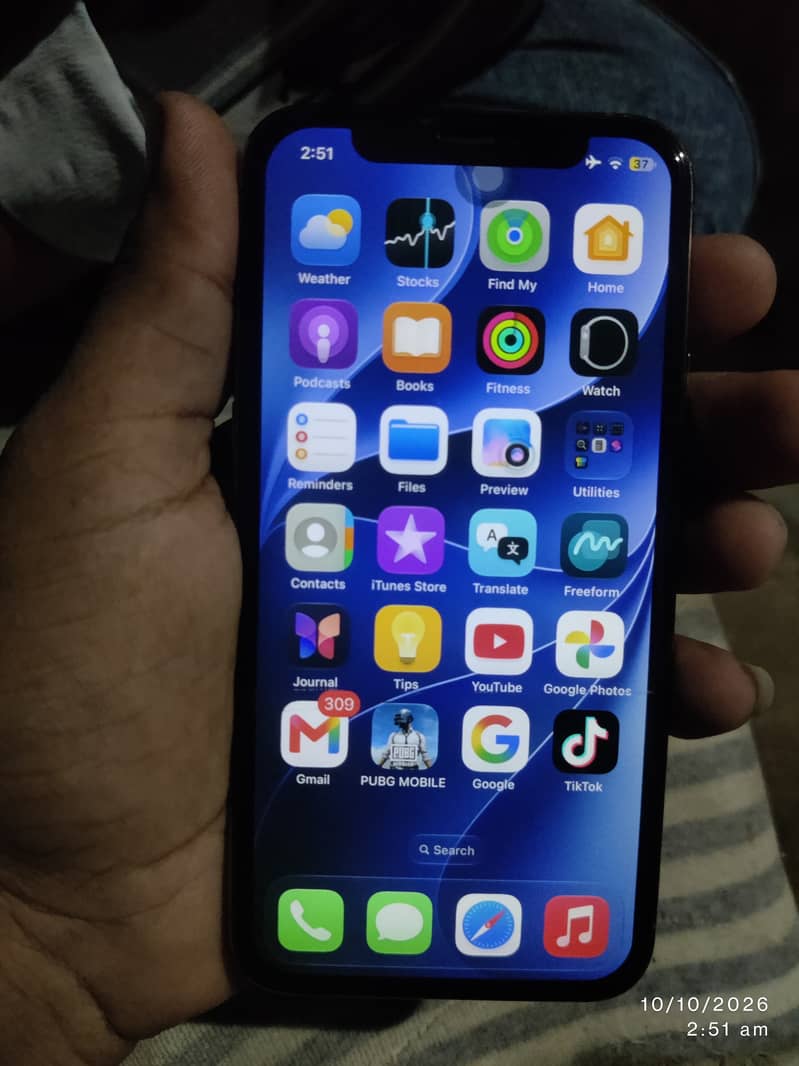 Apple iPhone 11 Pro 4
