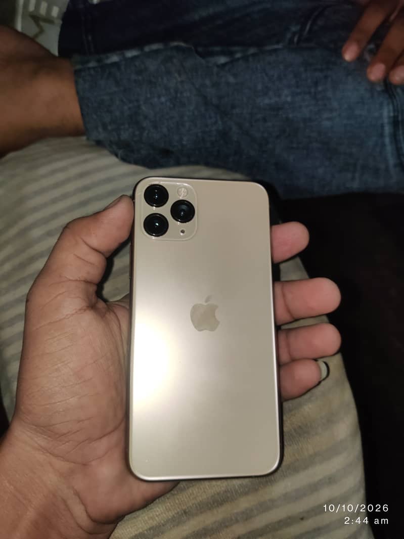 Apple iPhone 11 Pro 5