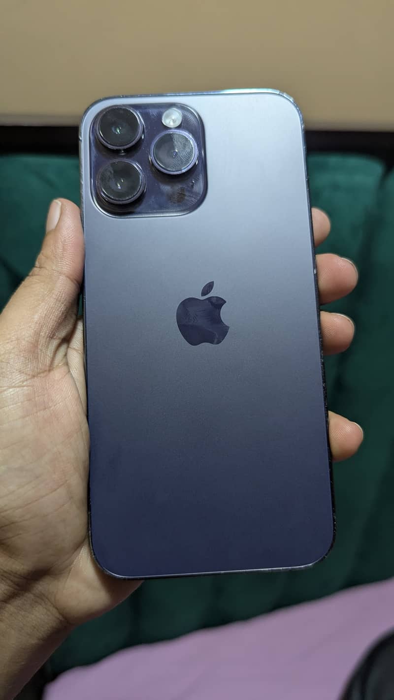 Apple iPhone 14 Pro Max 1
