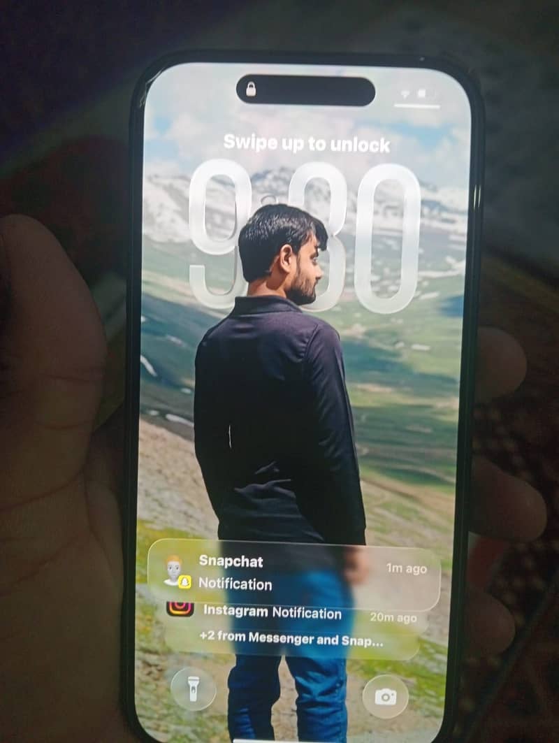 iPhone 16 jv 1