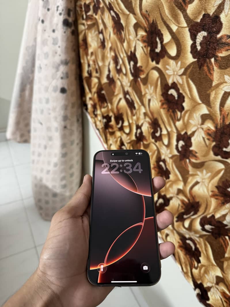 Apple iPhone 16 Pro Max 2