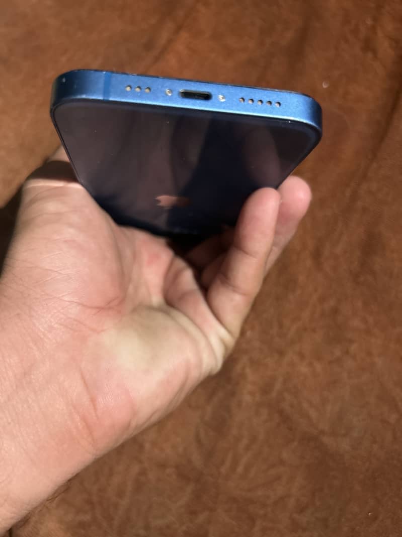 Apple iPhone 13 6