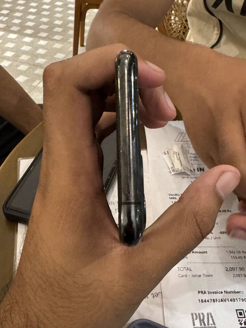 Apple iPhone 11 Pro 4