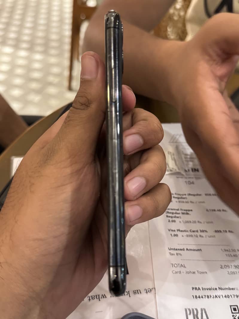 Apple iPhone 11 Pro 6