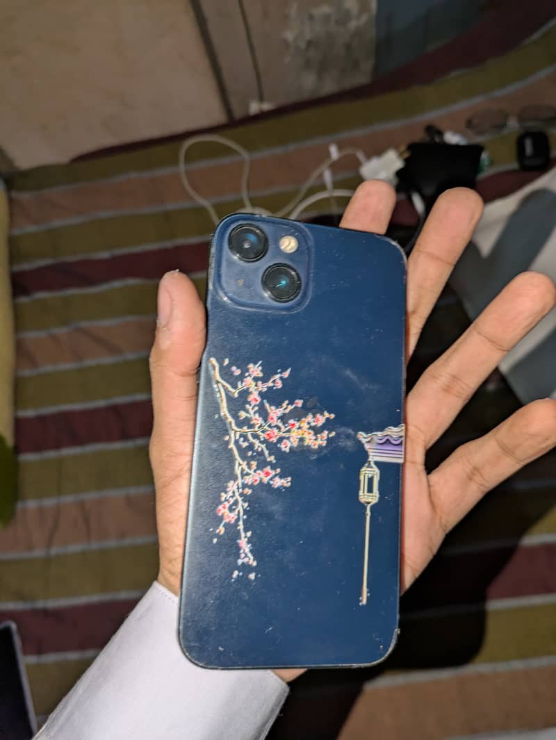 Apple iPhone 13 5