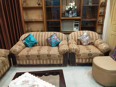 SOFA SET 3+2+1 GUD CONDITION PLZ CALL 03281010987