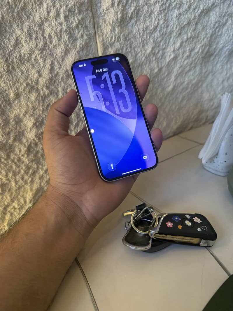 Apple iPhone 16 1
