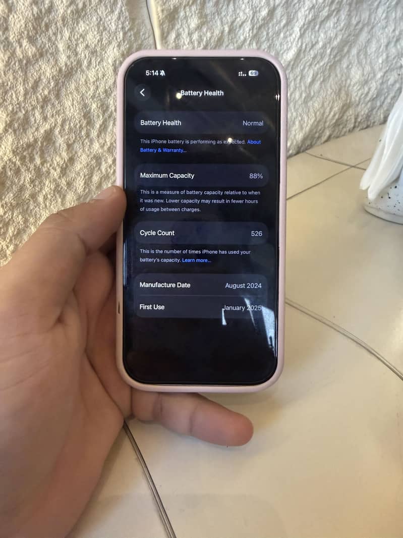 Apple iPhone 16 6