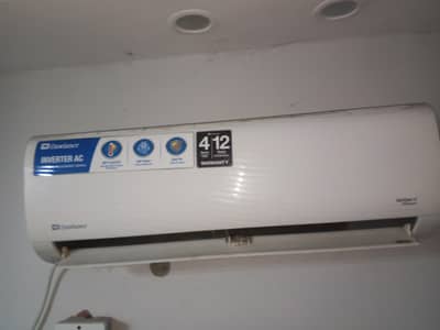 Dawlance 1 ton ac in good condition