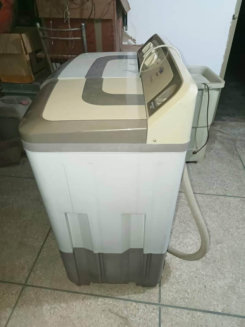 Washer & Dryer 4