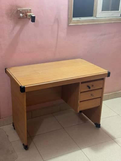 Study/Office TABLE