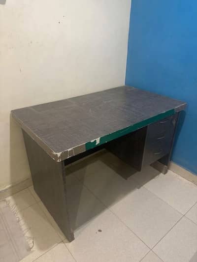 Wooden Office Table