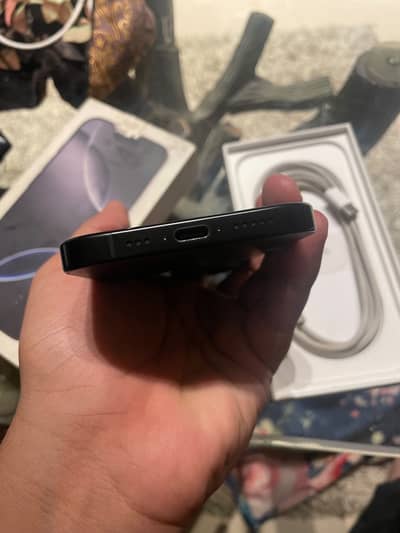Apple iPhone 16 Pro JV