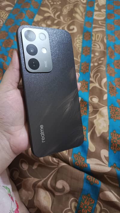 Realme C85