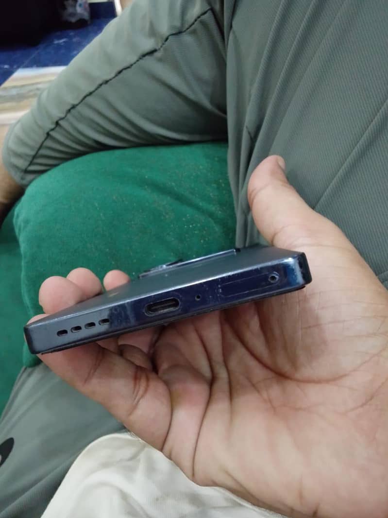Infinix Note 40 5