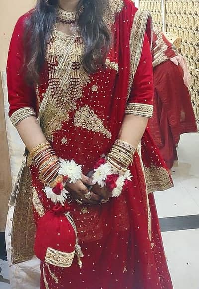 bridal lehenga with jewellery